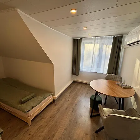 Cozy Downtown 2 Twin Or 1 Double Bed *